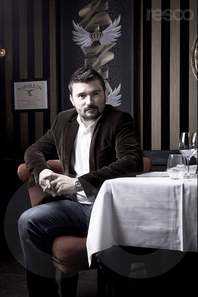 Julien Pandolfi-La table A Cantina