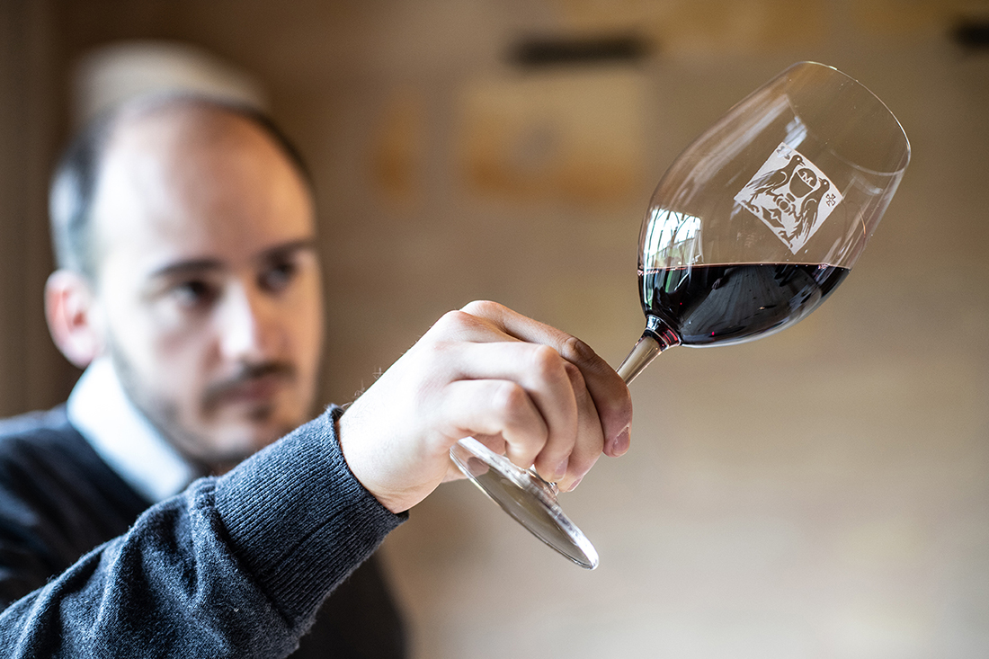 Degustation de vins au chateau Leognan appelation pessac-leognan